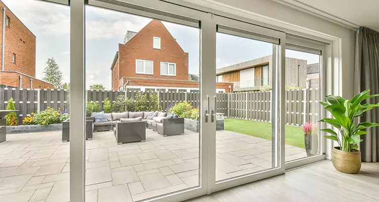 Best Sliding Screen Door Replacement Company in University, FL